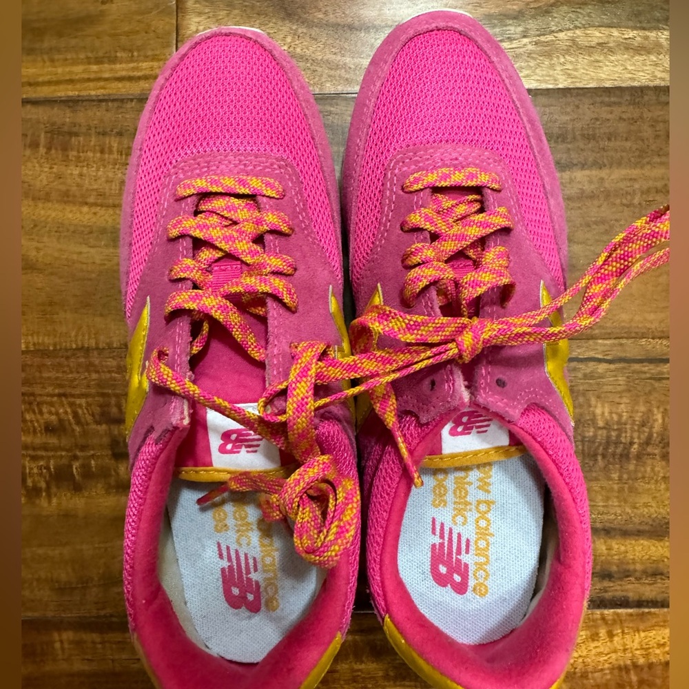Brand new, never worn hot pink New Balance